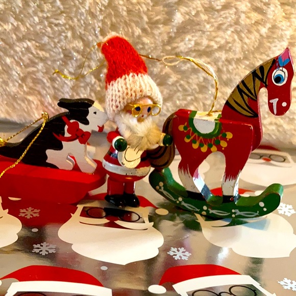 🐶🐾🎠🎄 Vintage Wood Ornaments 🐶🐾🎠🎄 3 pcs - Picture 1 of 8